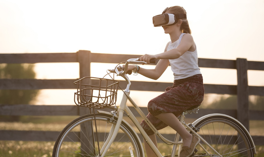 realidad virtual y marketing digital - niña en bicicleta